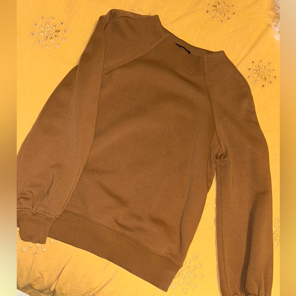 Banana republic size XS crew neck